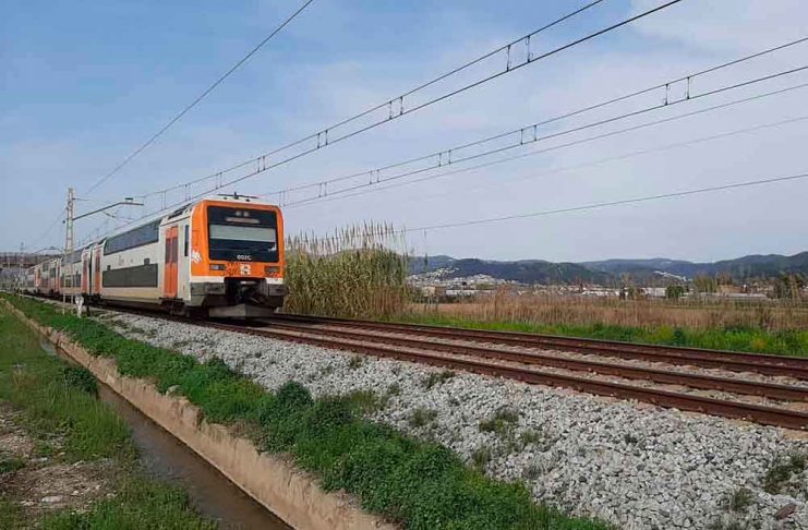 Renfe habilitarà autobusos durant les obres de l’estació de Castelldefels Es restableix el servei de Rodalies
