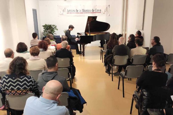 Joan Espuny enceta el cicle de concerts dels Amics de la Música