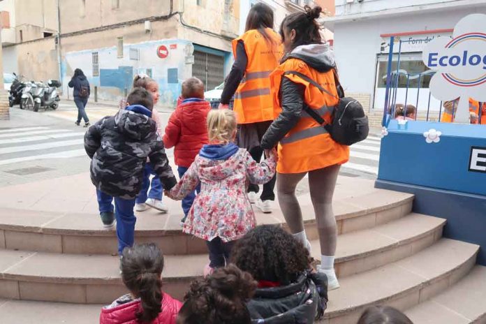 El Sagrat Cor utilitza armilles en les sortides escolars