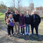 Bárcena (pantalons marrons), aquest matí amb els regidors d’En Comú Podem de Gavà, Viladecans i Castelldefels