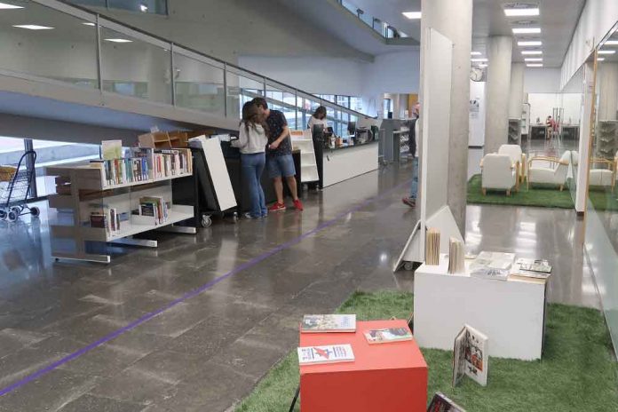 Poesia i teatre a les biblioteques de Gavà
