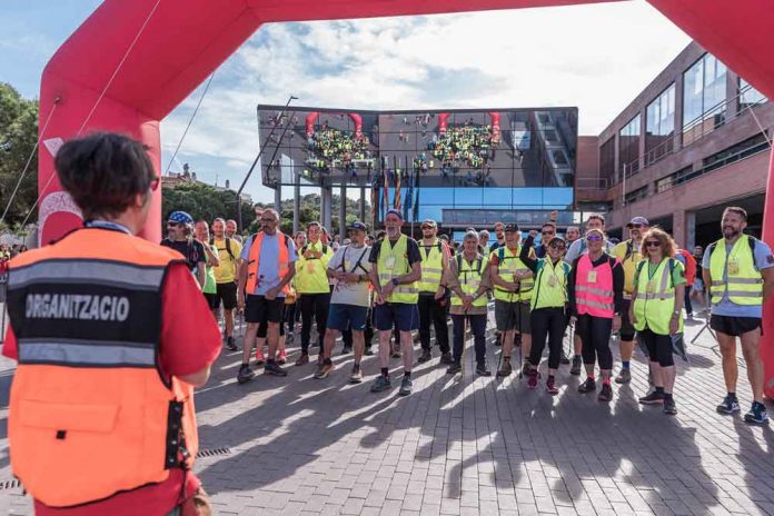 140 inscrits en la caminada caminada de Gavà a Montserrat