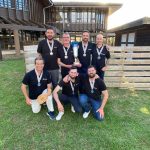 Salmerón (dret, primer a la dreta), amb els integrants del seu equip de pesca