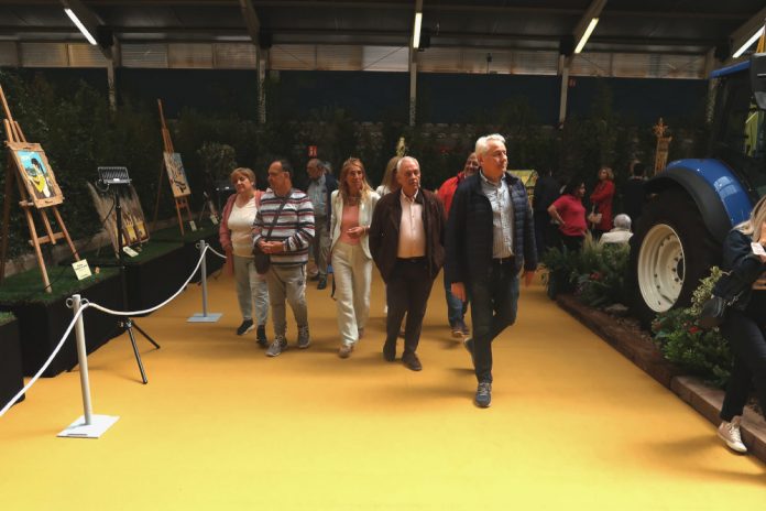 Rodríguez, a la Fira d'Espàrrecs aquest matí acompanyat pels regidors gavanencs populars Santi Rodríguez