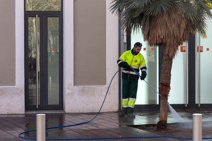 Gavà amplia el Pla Intensiu de Neteja Viària