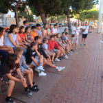 A la plaça Balmes els alumnes han pogut mesurar el soroll ambient que hi ha al carrer