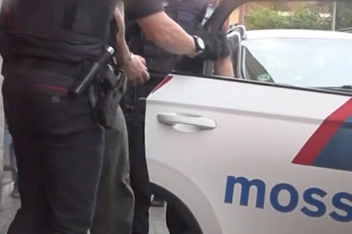mossos-3000924 Desarticulat un grup criminal dedicat al robatori de vehicles