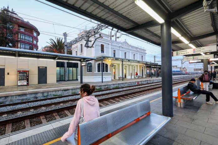 Demores a RENFE per una incidència tècnica