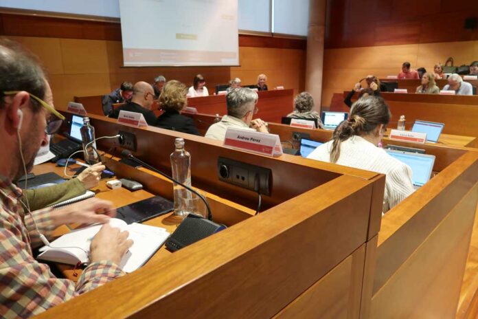 ple-ordenances-231024 El Ple aprova els impostos i taxes municipals per al 2025