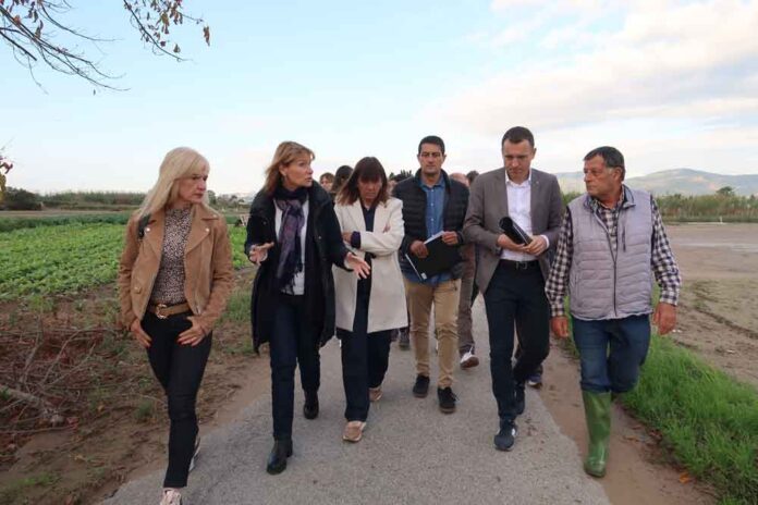 Oscar Ordeig visita la zona agrícola