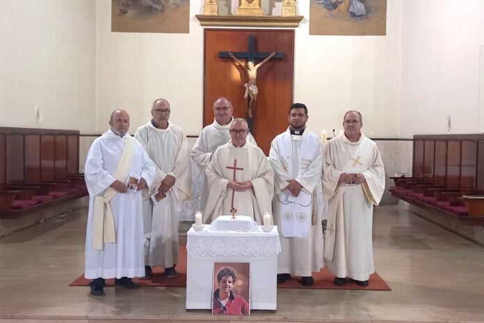 La parròquia de Sant Pere rep les relíquies de Carlo Acutis