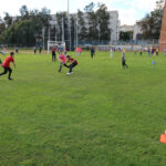 Els alumnes de Gavà i Viladecans, practicant aquest matí Junior Touch a La Bòbila