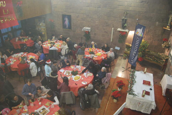 54 persones gaudeixen del dinar de Sant Egidi a Gavà