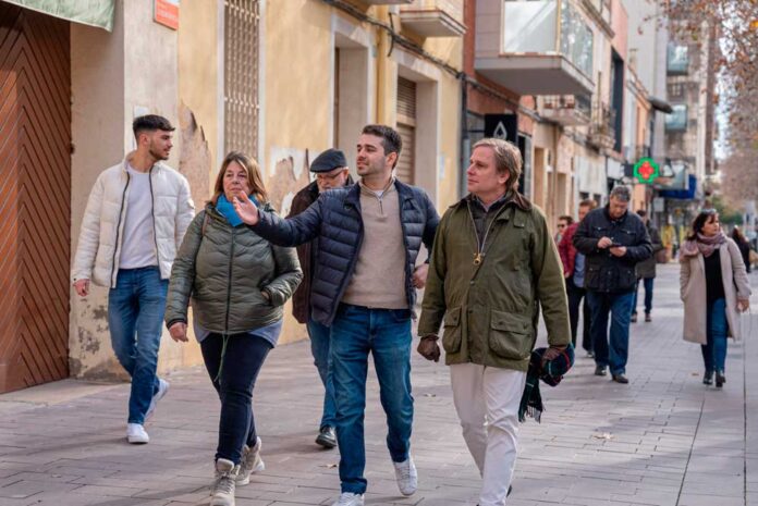 Joan Garriga presidente de VOX Barcelona visita Gavà