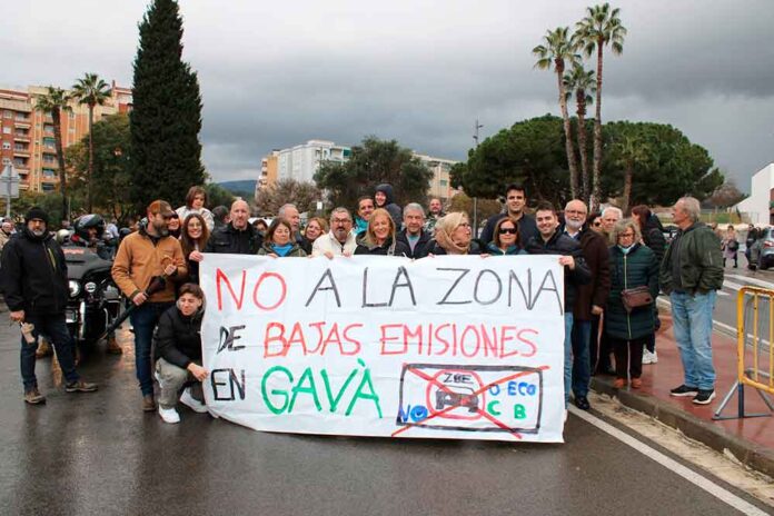 vox-030225 VOX Gavà celebra el éxito de la manifestación contra la ZBE