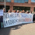 Concentració de la comunitat educativa del Sagrat Cor en protesta pel tancament del centre