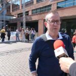 Miquel Roselló, dimecres passat davant la naifestació de la comunitat educativa del Sagrat Cor