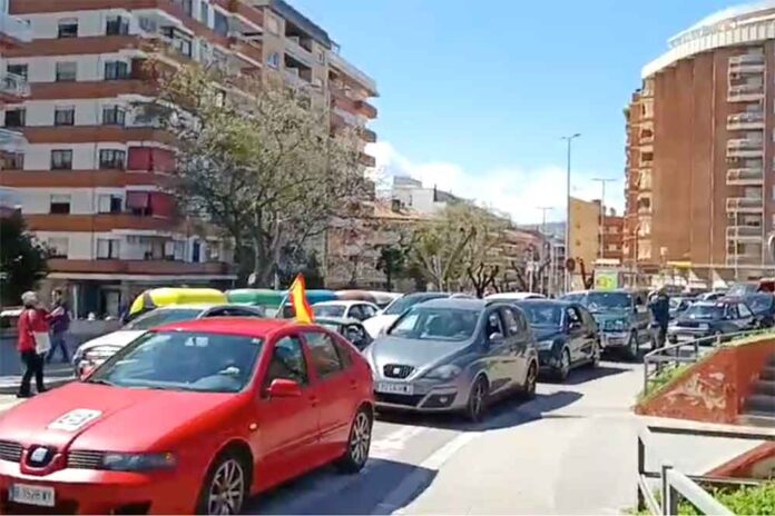 protesta-baixes-emissions-01 Nova protesta ciutadana contra la ZBE