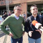 Acosta i Cívico, dimecres passat davant dels manifestants contra el tancament del Sagrat Cor