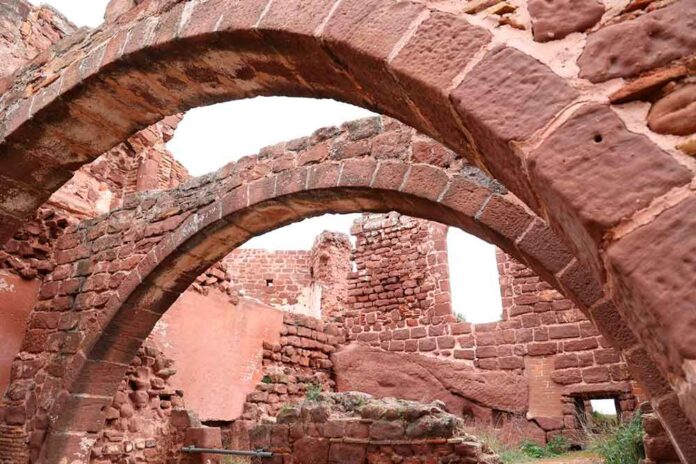 Noves intervencions arqueològiques al Castell