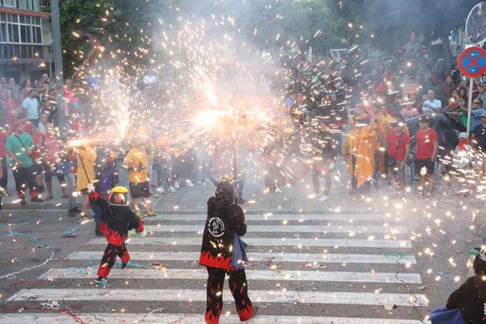CORREFOC-1-2025 Una vintena de colles participen al correfoc