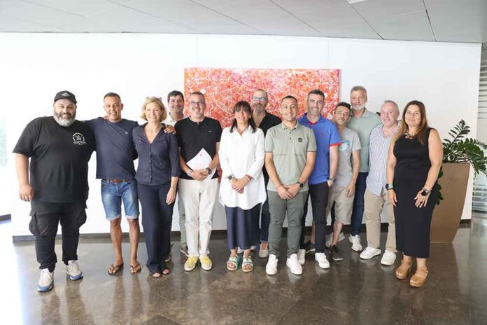 Ajuntament i teixit econòmic local signen acords