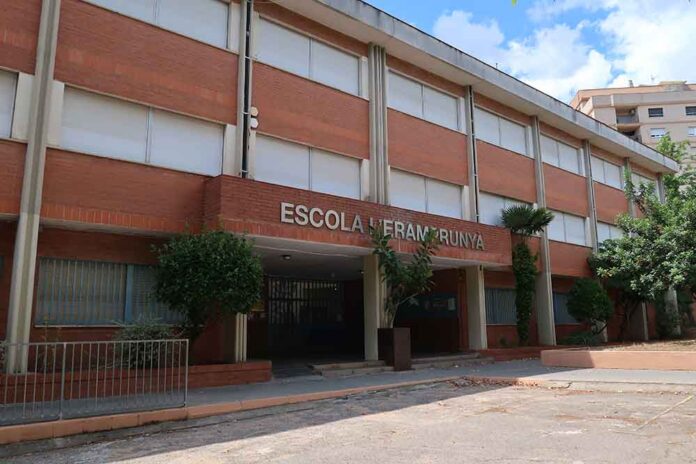 300.000 euros per fer millores a les escoles
