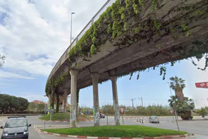 Obert al trànsit el lateral de baixada de la C-234