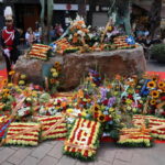Ofrenes florals de la Diada, entre les que hi havia les del PSC i En Comú Podem