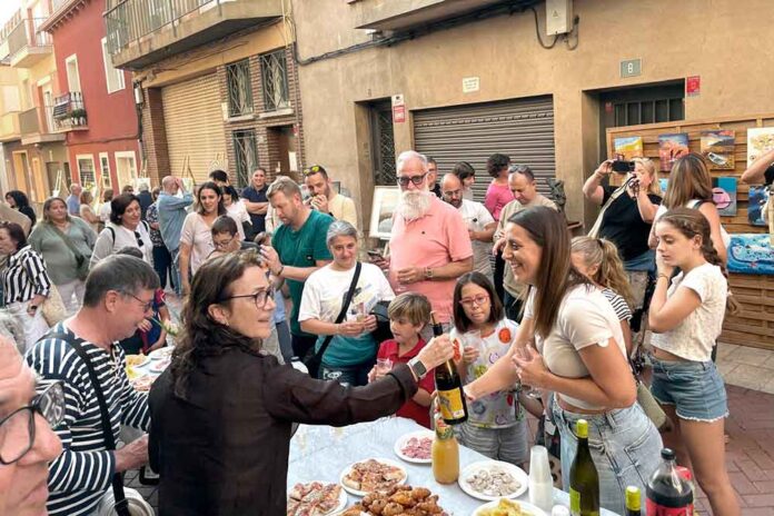 El taller de pintura de Neus Pino celebra 20 anys
