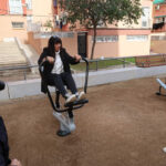 Badia, provant un dels nous exercicis de motricitat davant l’atenta mirada d’Èric Plaza