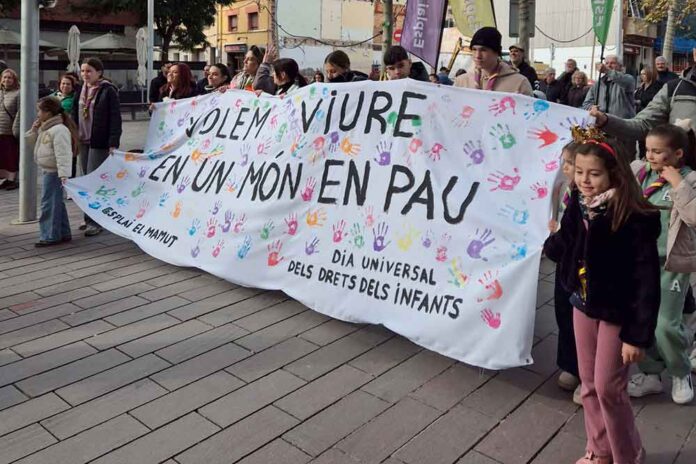 Gavà commemora el Dia Mundial dels Drets dels Infants