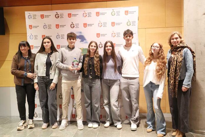 Recepció als joves guanyadors del Talent Factory School