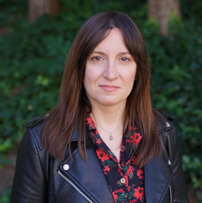 Míriam Freixas publica el 5 de febrer “El bosc dins l’esquerda” Míriam Freixas