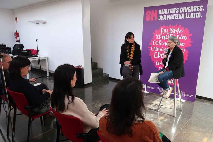 Gavà centra el 8M en les realitats diverses que viuen les dones