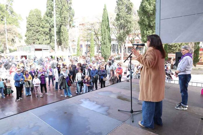 Gavà referma el seu compromís amb el feminisme