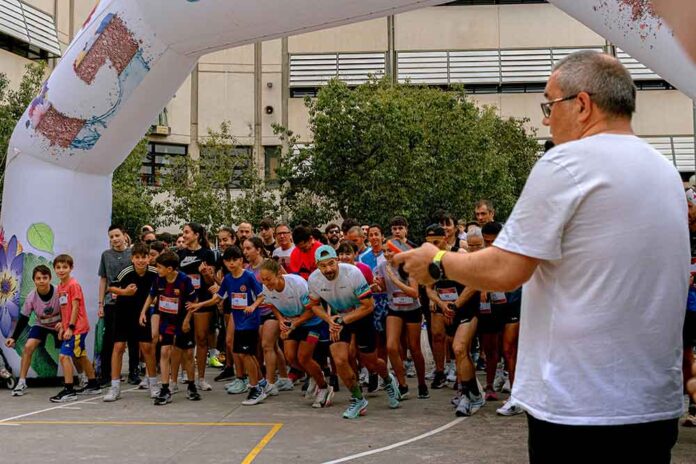 327 persones participen en la caminada solidària de la SAFA