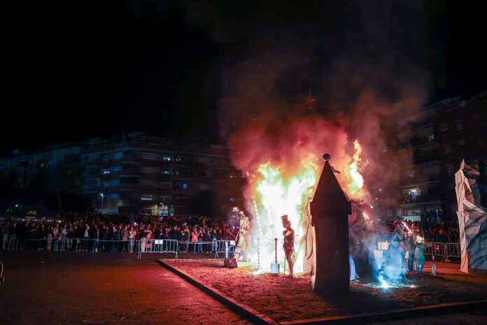 Tot preparat per gaudir de les Falles