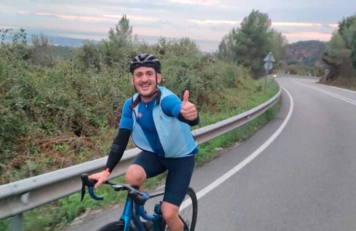Luca Rossi, en una imatge del primer repte assolit en el seu Club de los Retos l'any 2021: pujar i baixar 10 vegades a Begues Club de los Retos