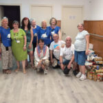 Badia, amb membres de Sant’Egidio i part de la mitja tona de material que han recaptat avui