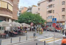 Incendi a la xurreria García del carrer Montflorit Incendi a la xurreria García del carrer Montflorit