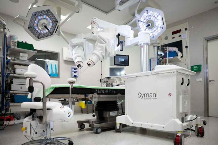 Bellvitge incorpora un sisè robot quirúrgic