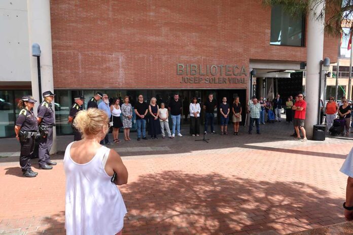 Gavà guarda silenci per les víctimes de Los Gallardos