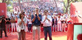 Pedro Sánchez, a la Festa de la Rosa: «PP i VOX volen que li vagi malament a Espanya» El socialisme català celebra la festa de la rosa 2026