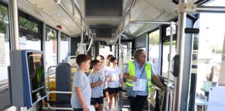 Els infants de Gavà descobreixen com anar en bus Els infants de Gavà descobreixen com anar en bus