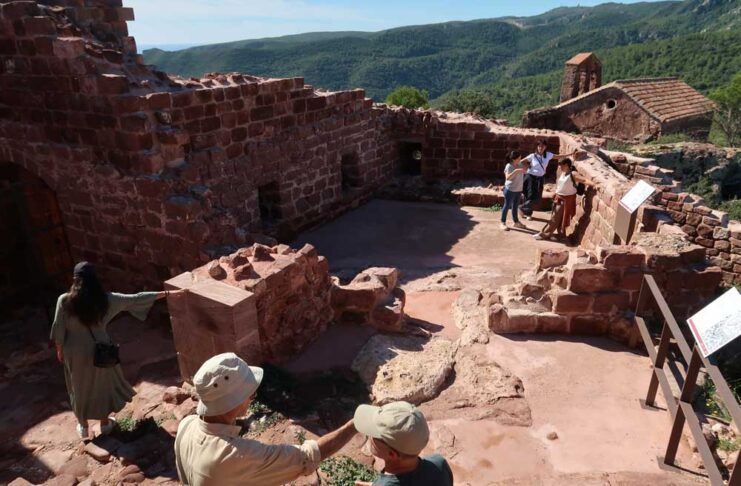 El Castell d’Eramprunyà reobre portes després de les darreres tasques de recuperació