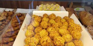 Panellets, una tradició que es maté
