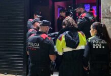 1 detingut i 61 identificats durant la inspecció d’un bar a Gavà 1 detingut i 61 identificats